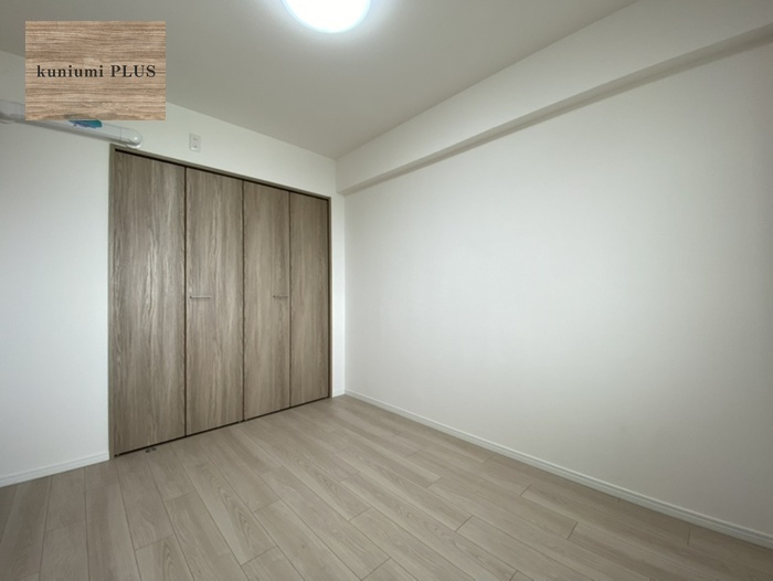 ファミール緑橋の洋室