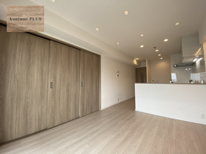 ファミール緑橋の居間・リビング