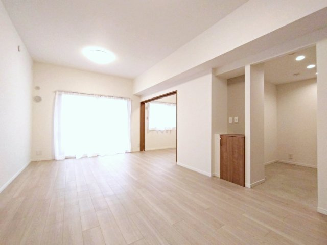 藤和ライブタウン横浜神大寺A棟の居間・リビング