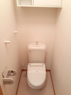 【トイレ】 | ＧＬＯＲＹ蘭 | 清潔感のあるトイレです