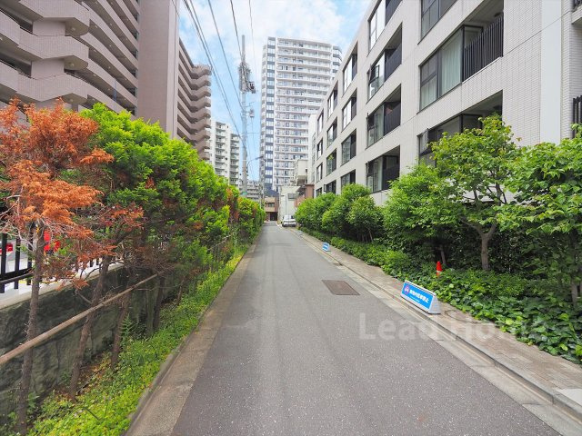 【その他】 | ファインレジデンス三田 | 前面道路