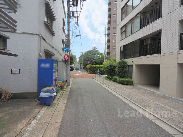 【その他】 | ファインレジデンス三田 | 前面道路