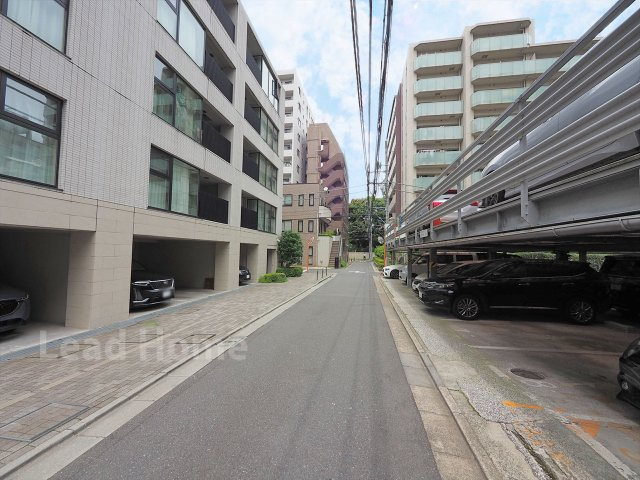 【その他】 | ファインレジデンス三田 | 前面道路