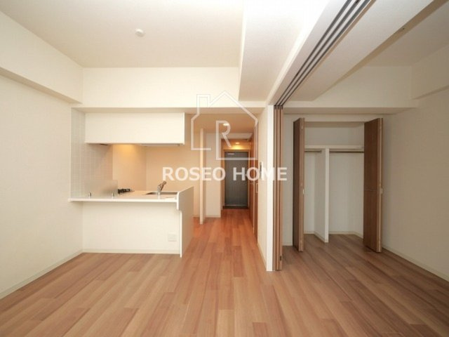 CAVANA梅田北の居間・リビング