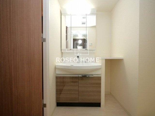 CAVANA梅田北の洗面所