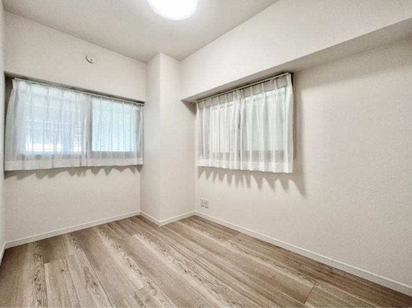 ピアコート春日部弐番館の洋室|使い勝手のいい洋室です