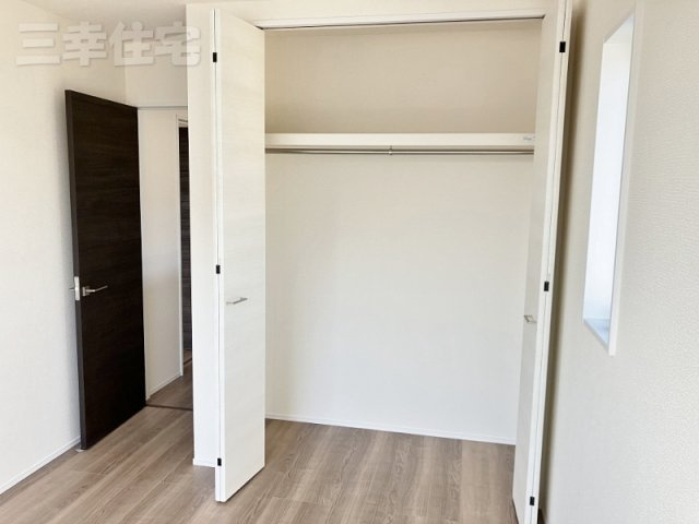 碧南市日進町の収納|洋室収納