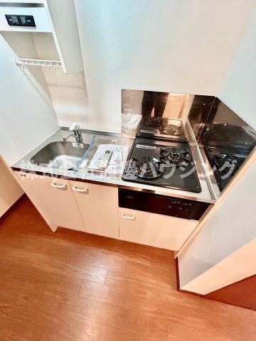 フォレステージュ江坂公園のキッチン|間接照明