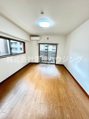 フォレステージュ江坂公園の内装|キッチン収納