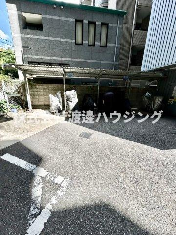 フォレステージュ江坂公園のその他共用部分|バイク置場