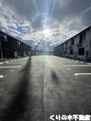 【駐車場】 | クラール東村　Ｆ | 駐車場があるので、車を買う予定の方も安心です