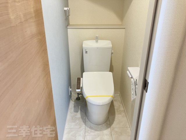碧南市日進町のトイレ|少ない水でパワフルな洗浄力を実現しています。 環境にやさしく、経済的です