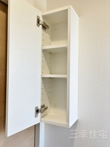 碧南市日進町の収納|トイレにも便利な収納あります