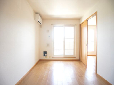 【居間・リビング】 | アニメート・ヴィラF | ゆったりできるリビングです♪