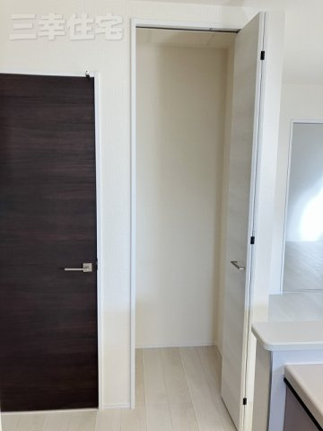 碧南市日進町の収納|キッチンに収納があるから食材ストックに困りません