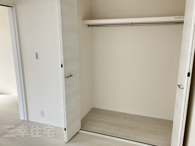碧南市日進町の収納|洋室には大容量の収納があります