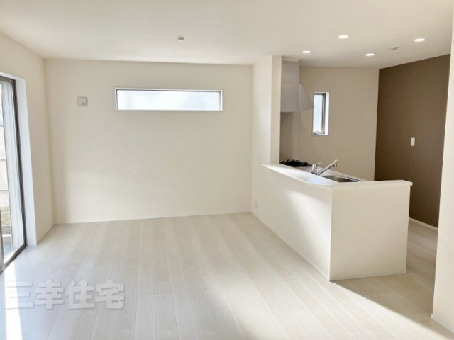 碧南市日進町の居間・リビング|リビングダイニング16帖