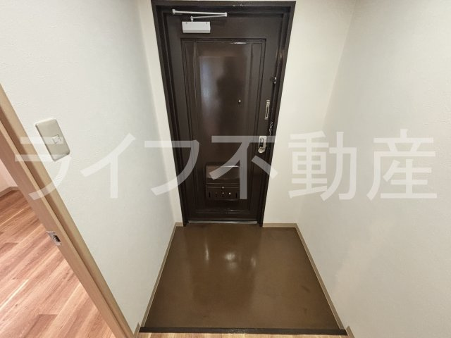 ニードハイツの玄関|落ち着いた玄関です