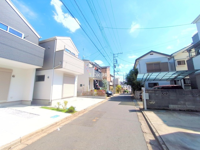 【前面道路含む現地写真】 | 新築戸建／ふじみ野市鶴ケ舞１丁目（全2棟） | 完成（撮影：'25/09/24）