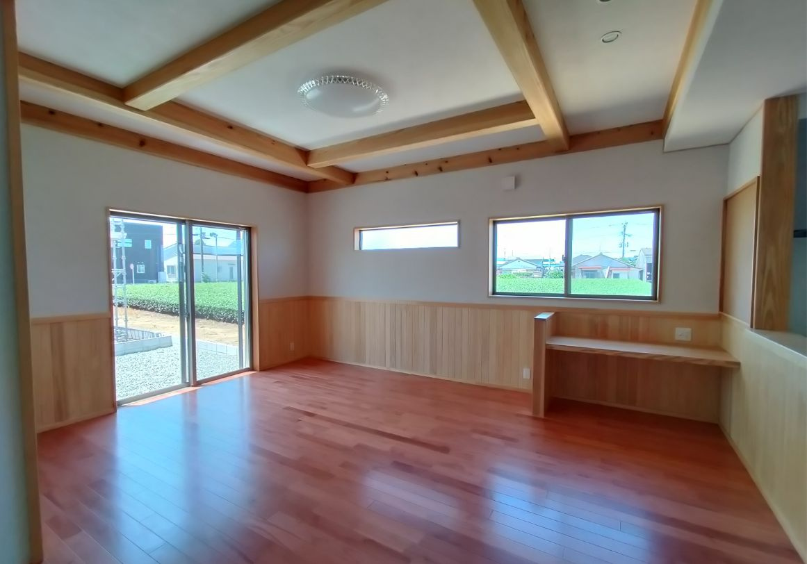 都城市蓑原町の中古一戸建の居間・リビング