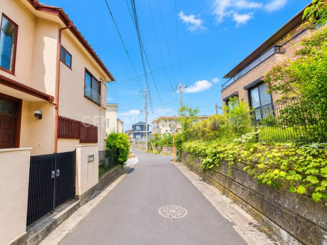 【前面道路含む現地写真】 | 小田急線「百合ヶ丘」条件なし売地