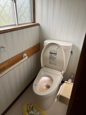 見附市昭和町1丁目　車庫付き中古戸建のトイレ