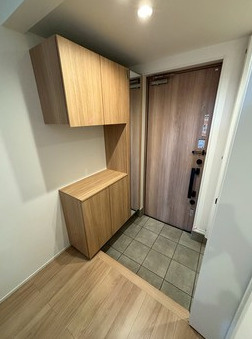 国玉通2丁目 新築戸建の玄関