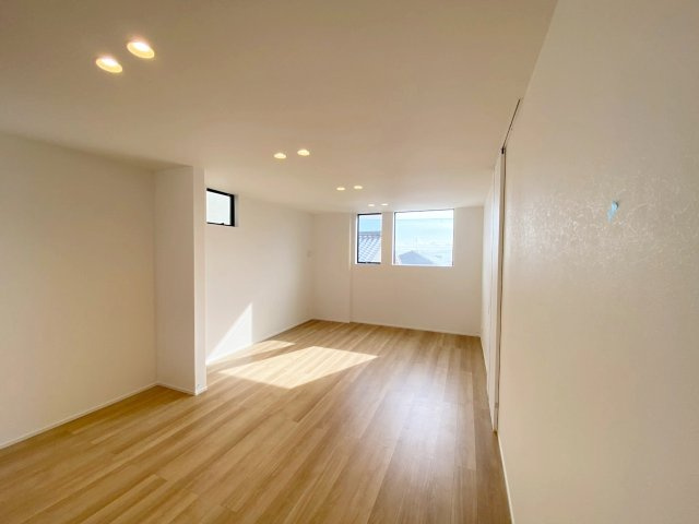 国玉通2丁目 新築戸建の居間・リビング