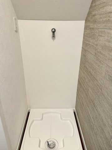 フルリノベ中古戸建　大東市緑が丘1丁目（平成6年築）のランドリースペース