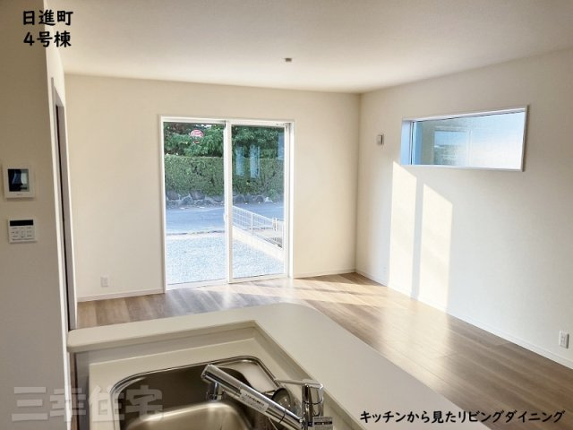 碧南市日進町の居間・リビング|日当り良いリビング