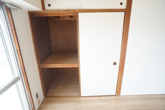 日興宝塚スカイマンションの収納