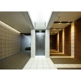 プライマル森下のエントランス