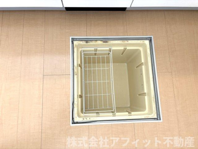 【その他】 | ファミーユ曙 | 床下収納