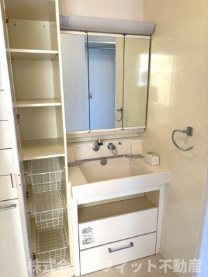 【洗面所】 | ファミーユ曙 | 洗髪洗面化粧台