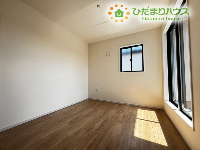 本庄市見福　17期　新築一戸建て　ずっとプラス　02の子供部屋|こちらの居室もバルコニーに面しているので日当たり・通風良好！