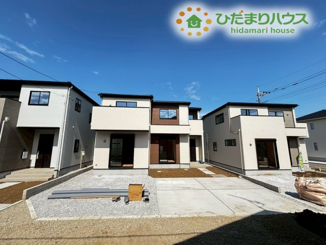 本庄市見福　17期　新築一戸建て　ずっとプラス　02の駐車場|並列2台駐車可能！
駐車が苦手な方も安心！