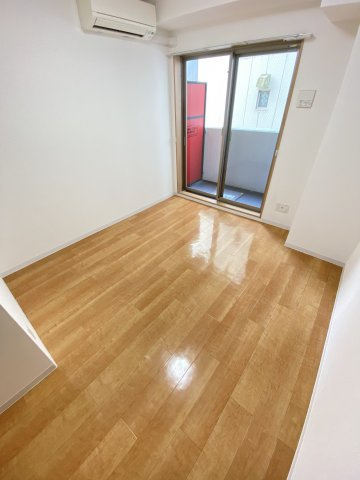 大阪市浪速区恵美須西３丁目の賃貸マンションの居間・リビング