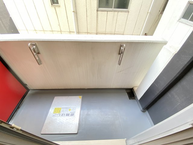 大阪市浪速区恵美須西３丁目の賃貸マンションのバルコニー