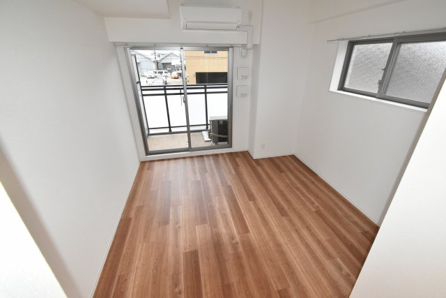 S-FORT大正リヴィエールの洋室