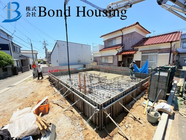 山電 東二見駅徒歩８分　駐車２台　二見町東二見　新築戸建の前面道路含む現地写真