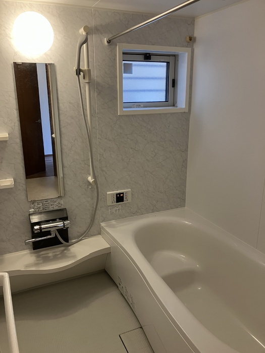 アゼリアコート Ⅱの浴室