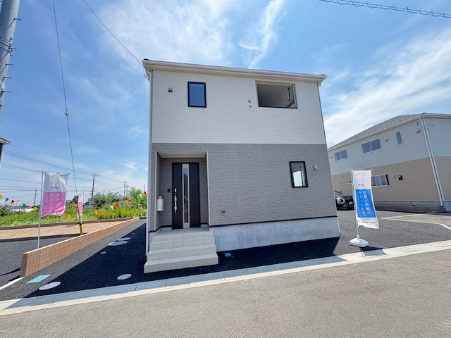 上里町勅使河原第17（全7棟）2号棟の前面道路含む現地写真