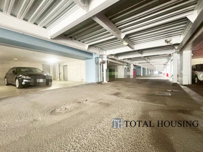 【駐車場】 | エクセルシオールスカイランドマーク | 屋根付き駐輪場です。