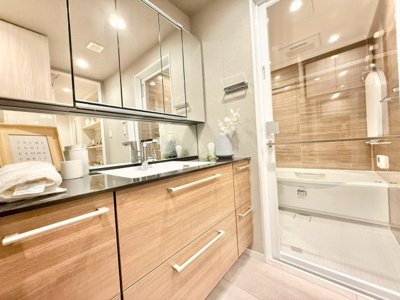 【独立洗面台】 | 勝どきザ・タワー | 独立洗面台で身支度をすべて済ませてしまいましょう