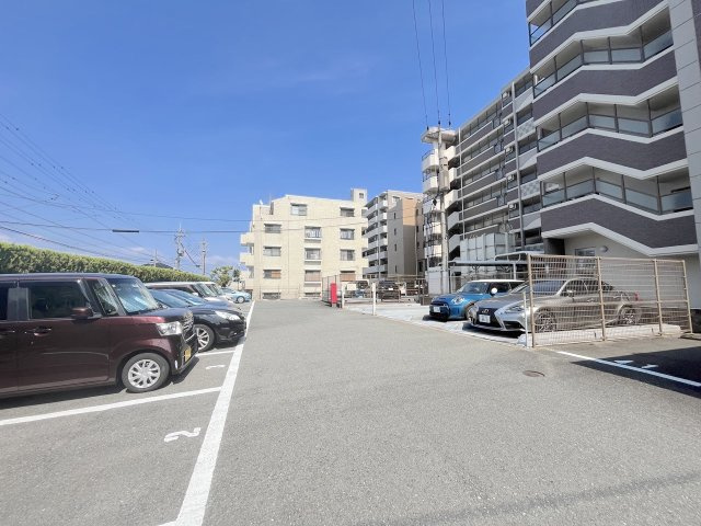 アクセス長住中央公園の駐車場