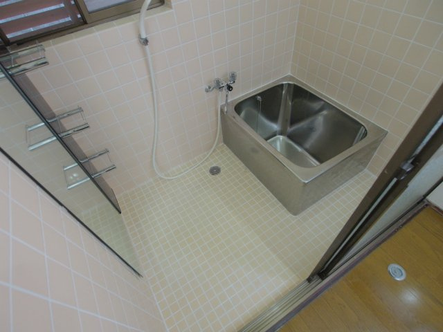 北川貸家の浴室