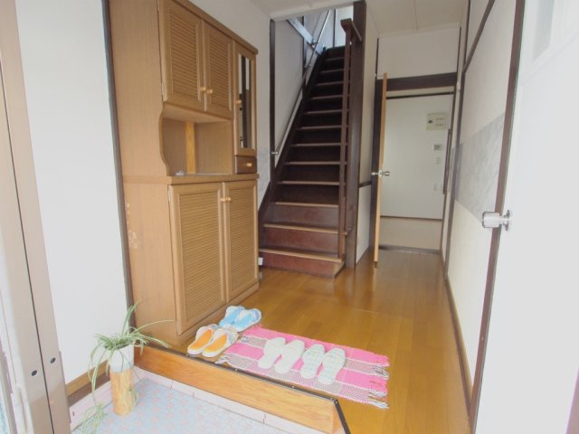 北川貸家の玄関