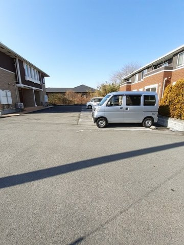 プラシード・プリムラＢの駐車場