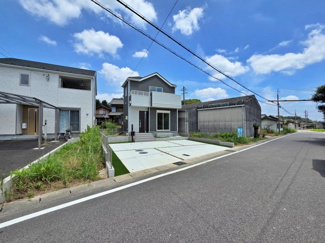 【前面道路含む現地写真】