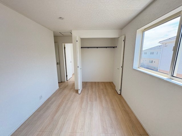 上里町勅使河原第17（全7棟)6号棟の洋室